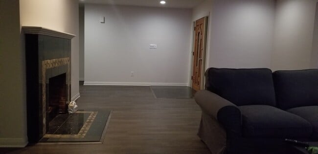 Building Photo - 5666 Dorothy Way