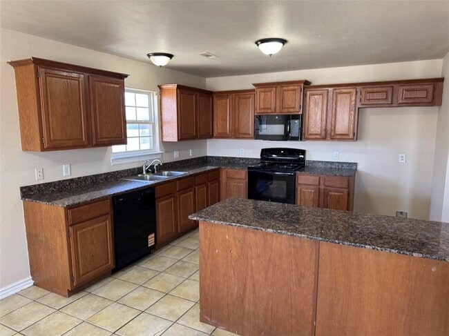 Building Photo - 812 Grant Ave