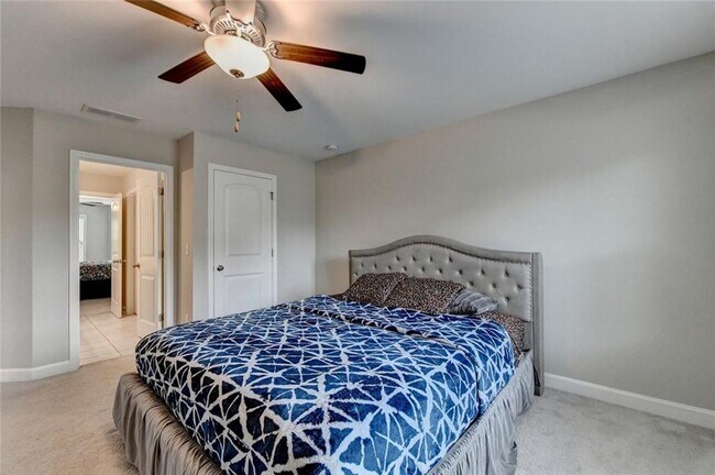 Building Photo - 6035 Ashborough Park