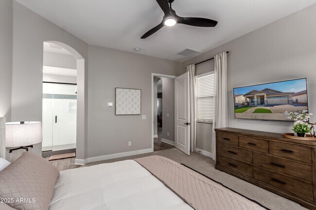 Building Photo - 22433 E Cattle Dr