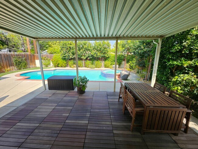 Building Photo - COMING SOON- Charming Single Family Home with Pool in Burbank