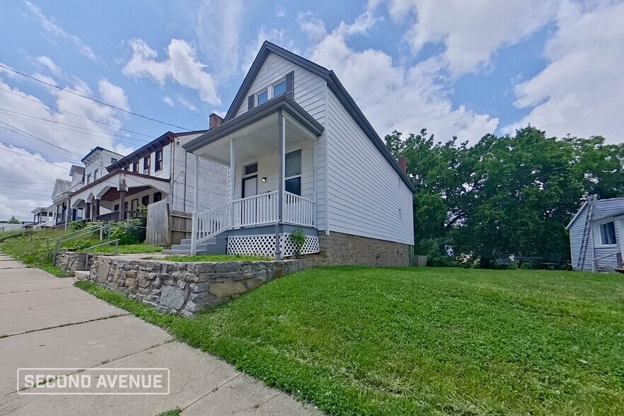 Building Photo - 1233 Dewey Ave