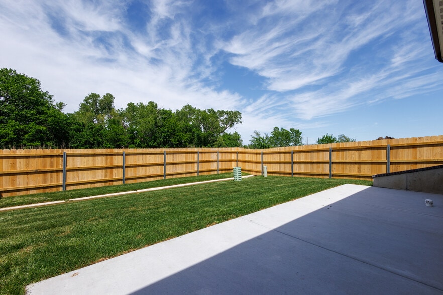 Building Photo - 9278 E Chris St