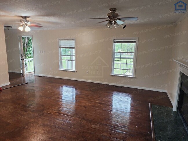 Building Photo - Bright Home, Bright Life