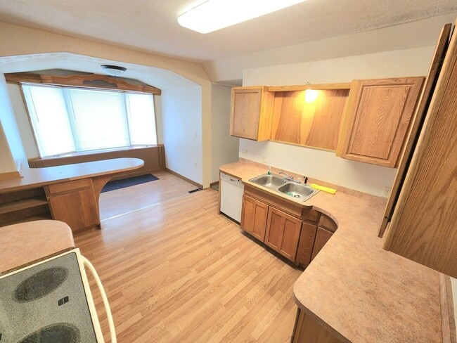 Building Photo - 2 Bedroom/2 Bath House