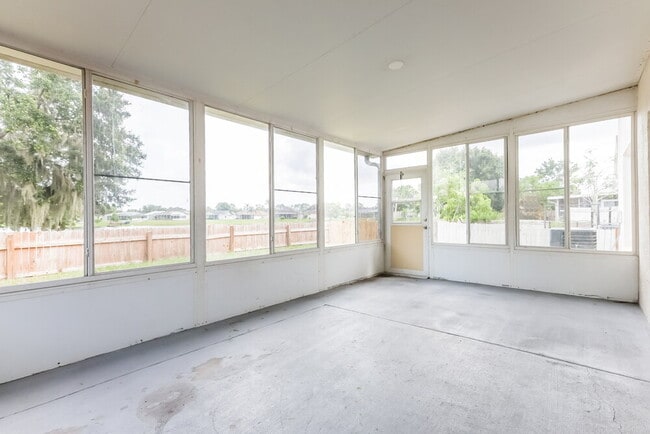 Building Photo - 22715 St Thomas Cir