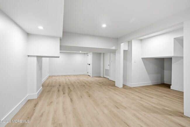 Building Photo - 108 Neptune Ave