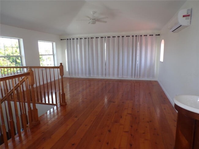 Building Photo - 179 Maria Ct