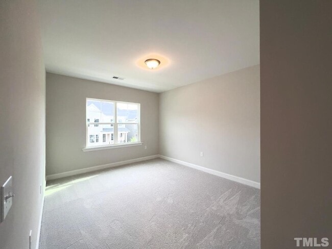 Building Photo - 341 Natsam Wds Wy