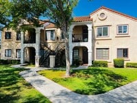 Building Photo - Mira Mesa Two Master Bedroom Upper Level Corner Condo