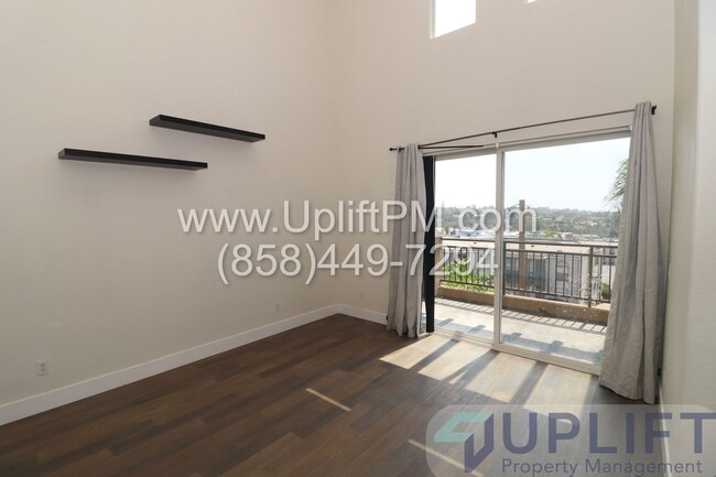 Building Photo - $1000 off 1st months rent  3-Bed Apartment