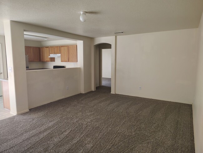 Building Photo - COMING SOON- 3 Bed 2 Bath aprox 1183 Sq Ft Unser and Northern OPEN HOUSE 07.08.26 6:15-7:00