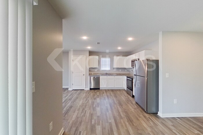 Building Photo - 280 Laurel Springs Dr