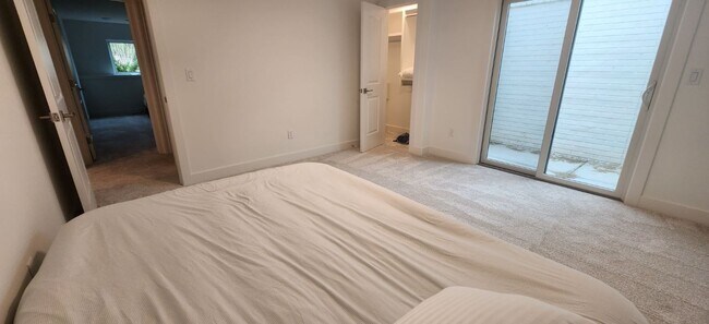 Building Photo - 2702 N Eagle St