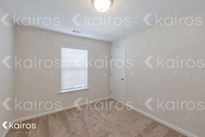 Building Photo - 34 Red Oak Dr.