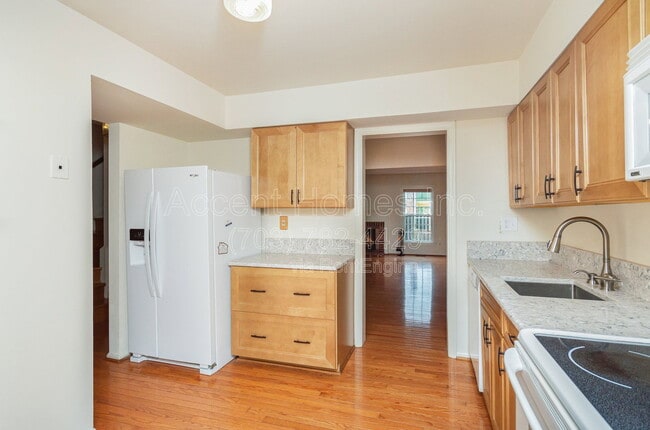 Building Photo - 2514 S Arlington Mill Dr