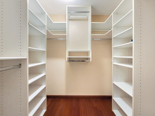 Building Photo - Cascade Mountain View Retreat: Elegant 2BR Condo in Downtown Redmond