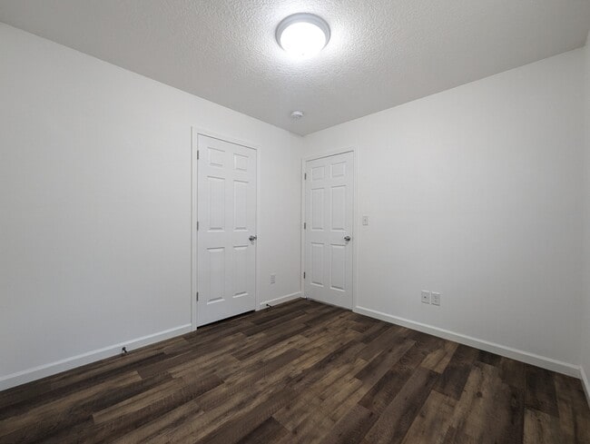Building Photo - 401 N 3rd St