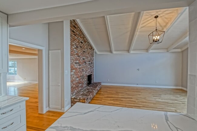 Building Photo - NEWLY REMODELED, BRIGHT & AIRY HOLLYGLEN HOME W/ REAR YARD/PATIO, 2 LIVING AREAS & BRAND NEW KITC...