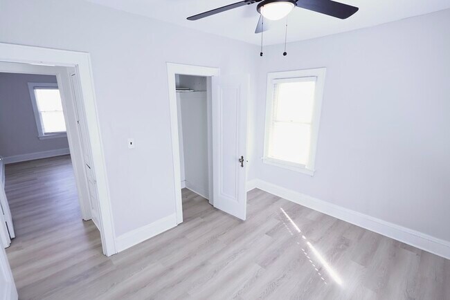 Building Photo - 295 Noble Ave