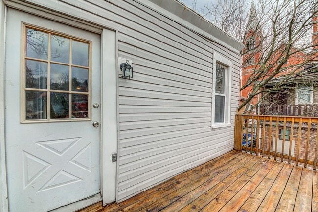 Building Photo - 744 Proctor Wy