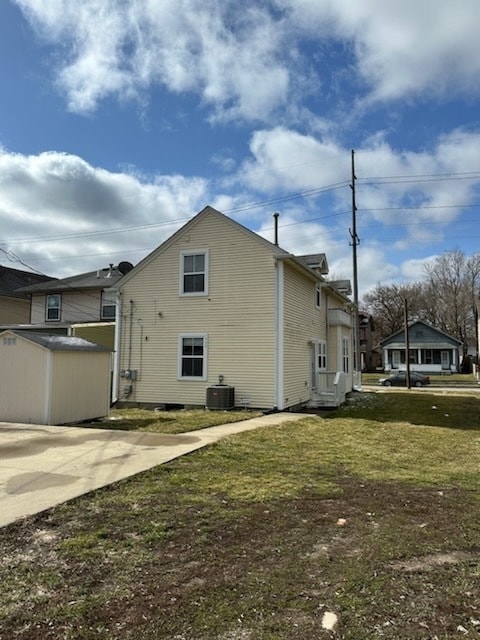 Building Photo - 549 N Belmont Ave