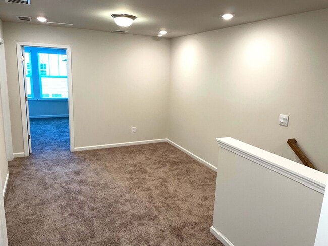 Building Photo - 1642 Villageside Ct