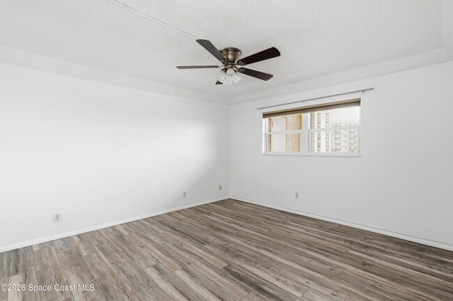 Building Photo - 500 Palm Springs Blvd