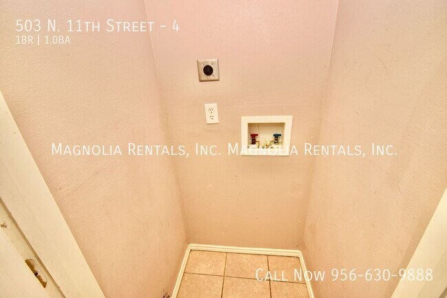 Building Photo - 503 N 11th St