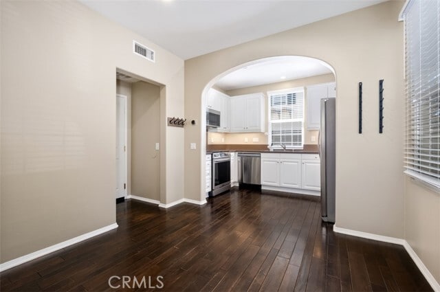 Building Photo - 112 Chantilly
