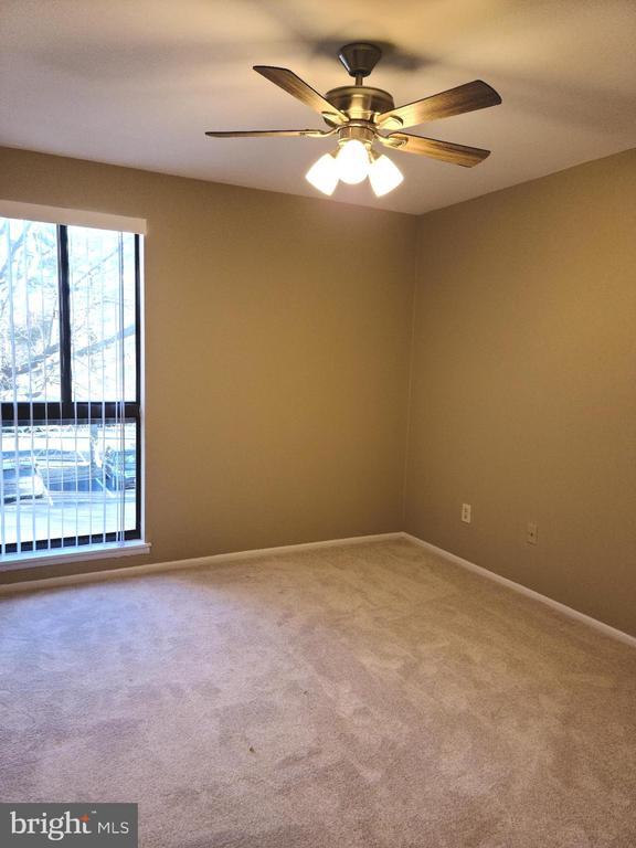 Building Photo - 2068 Royal Fern Ct