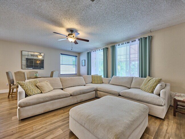 Building Photo - 2067 Cezanne Rd