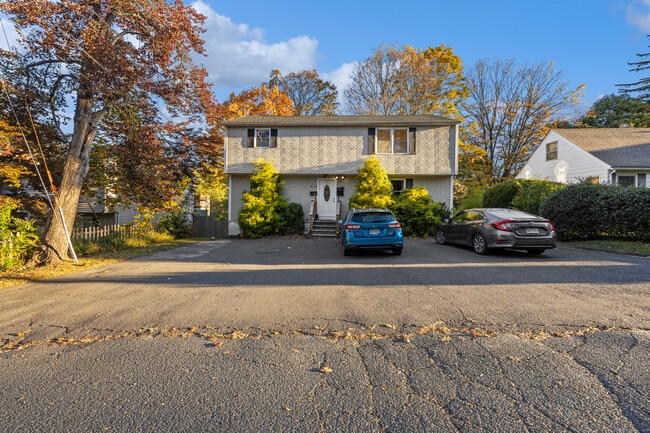 Primary Photo - 84 Whittier Ave