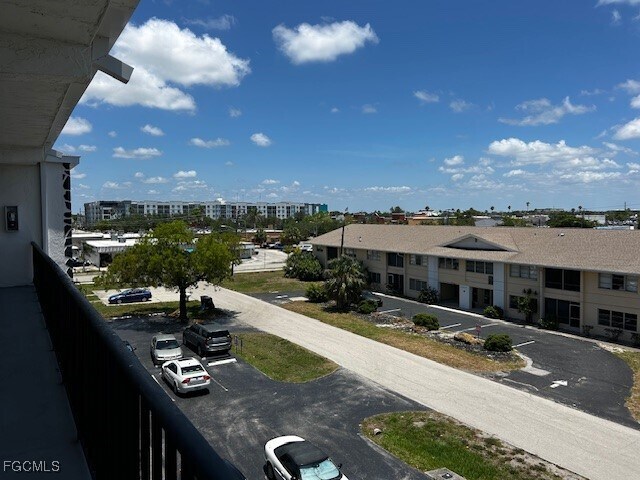 Building Photo - 4906 Victoria Dr