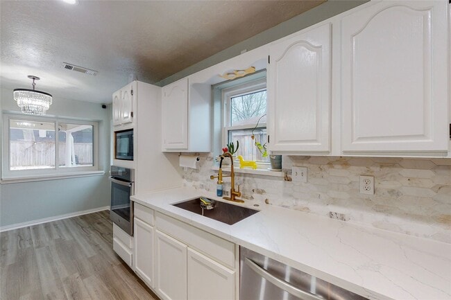 Building Photo - 16211 Townes Rd