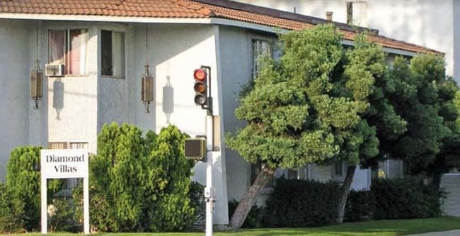 Building Photo - Diamond Villas