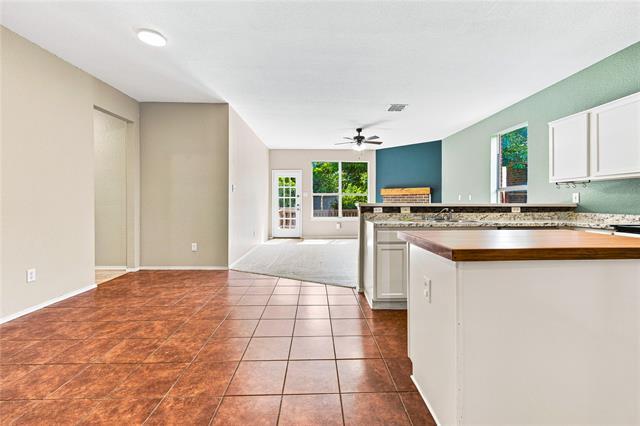 Building Photo - 2833 Wakecrest Dr