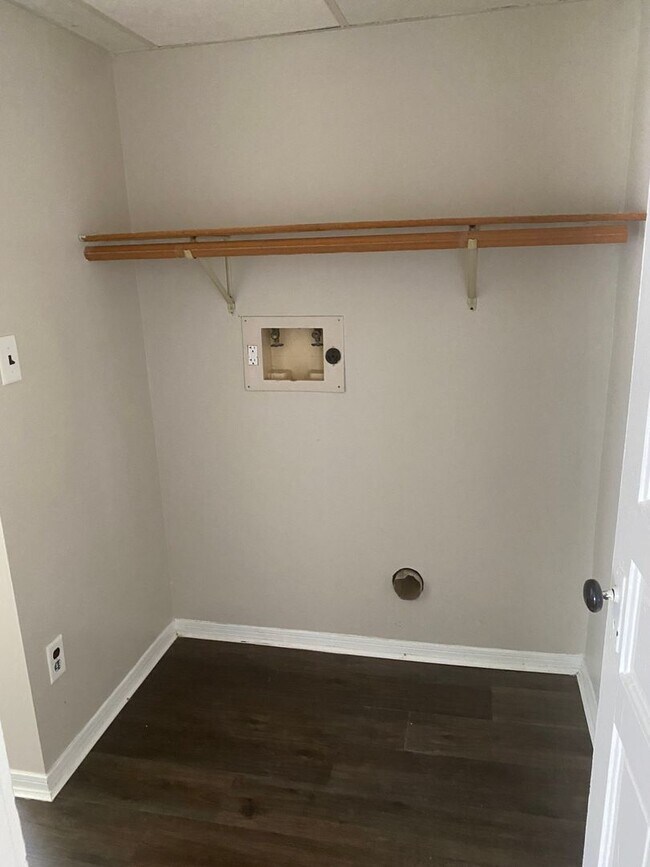 Building Photo - 239-241 South Maple