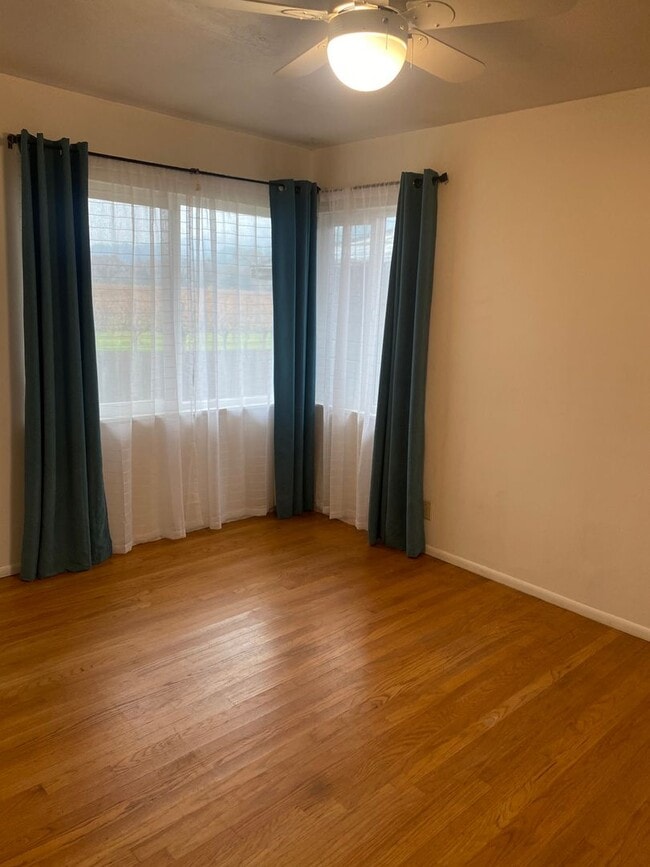 Building Photo - 31451 N Redwood Hwy