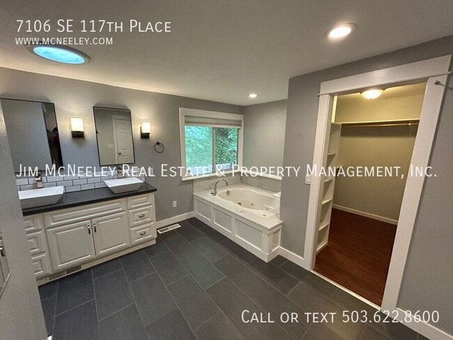 Building Photo - 7106 SE 117th Pl