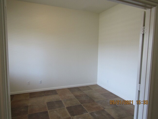 Building Photo - Centrally Located Single Story Home in Traditions