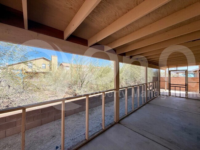 Building Photo - 8488 N Winchester Creek Dr