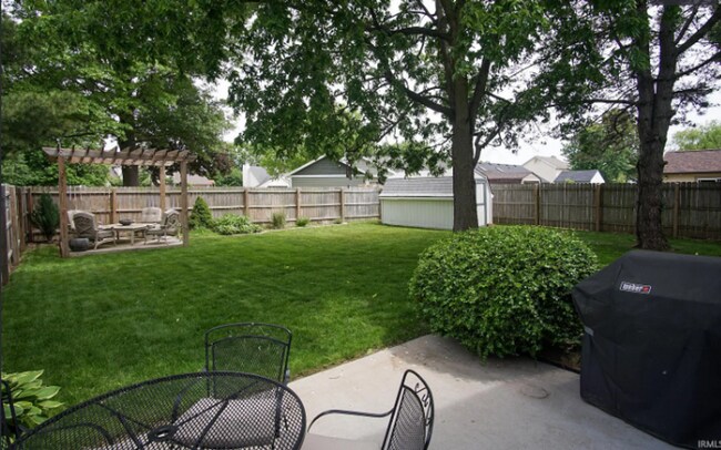 Building Photo - 2 Bedroom Lafayette Home!!