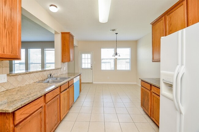 Building Photo - 7415 Oakwood Canyon Dr