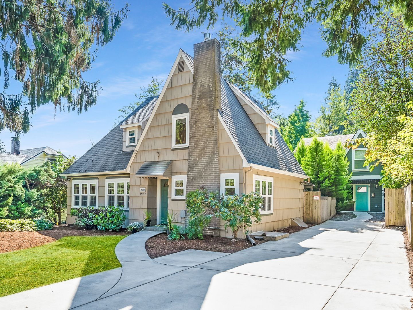 Building Photo - 2638 SW Custer St