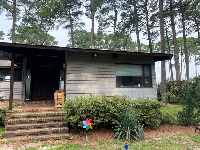 Building Photo - 4680 Peaceful Shores Dr