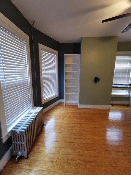 Building Photo - 37A Harvard St