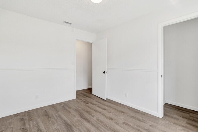 Building Photo - 8211 NW 45th Ct