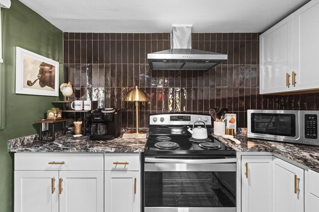 Building Photo - 619 Taylor Ave