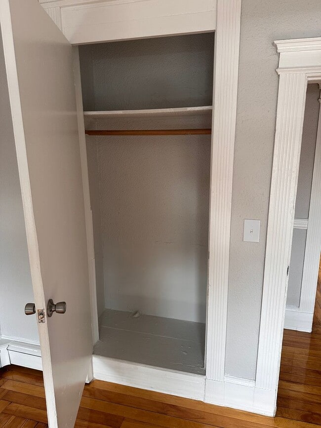 Building Photo - Great 2 bedroom apartment.